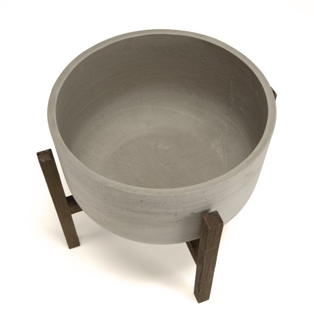 HECTOR Round Concrete Flower Pot on Brown Acacia Legs
