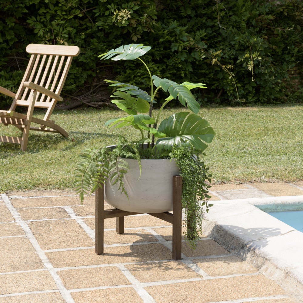 HECTOR Round Concrete Flower Pot on Brown Acacia Legs HECTOR Round Concrete Flower Pot on Brown Acacia Legs