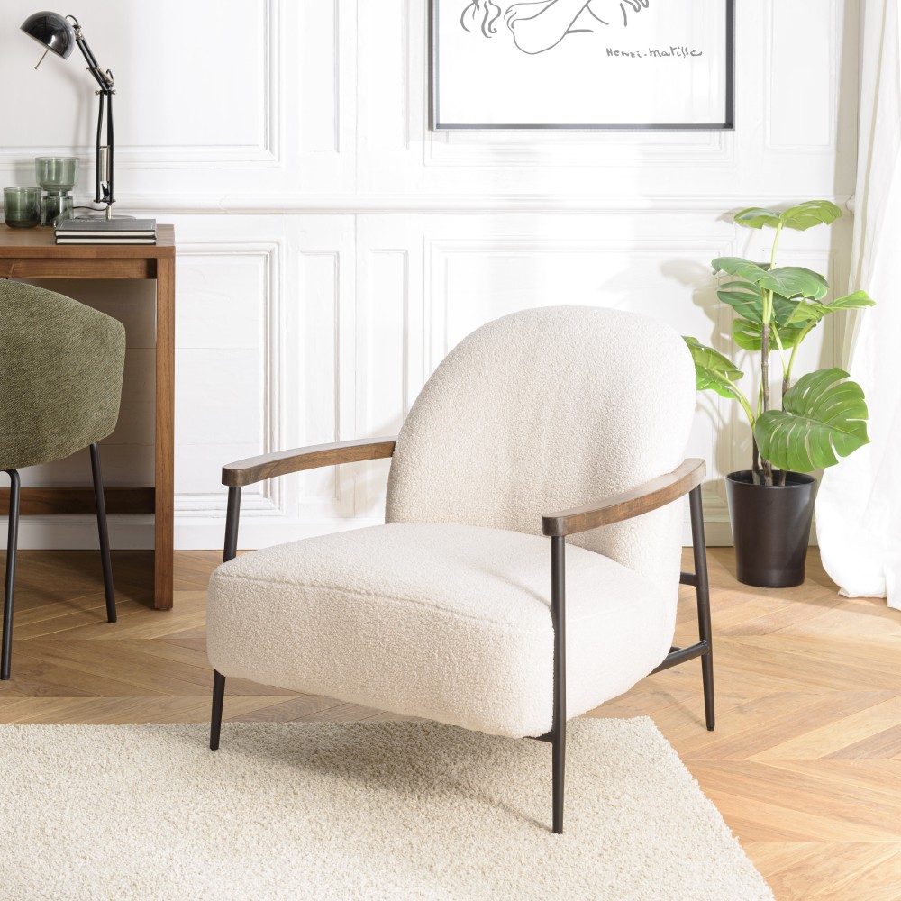 Fauteuil avec accoudoirs en bois en tissu bouclette écru - GASTON Fauteuil avec accoudoirs en bois en tissu bouclette écru - GASTON