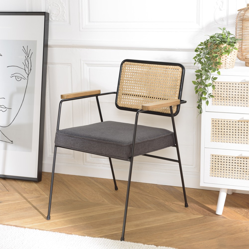 Fauteuil AGATHE - Métal noir, assise tissu gris foncé, dossier rotin Fauteuil AGATHE - Métal noir, assise tissu gris foncé, dossier rotin