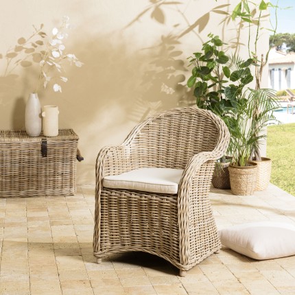 KALLY Kubu Armchair with White Seat Cushion