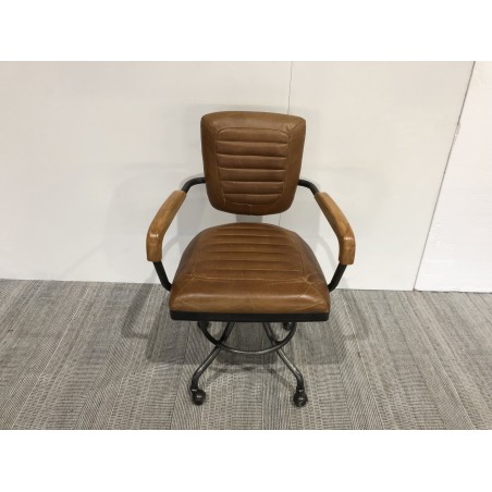 Fauteuil vintage cuir marron et métal à roulettes noir | Seconde Main