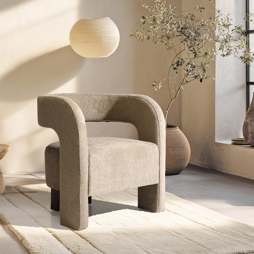 Fauteuil design en tissu beige | Meubles Macabane