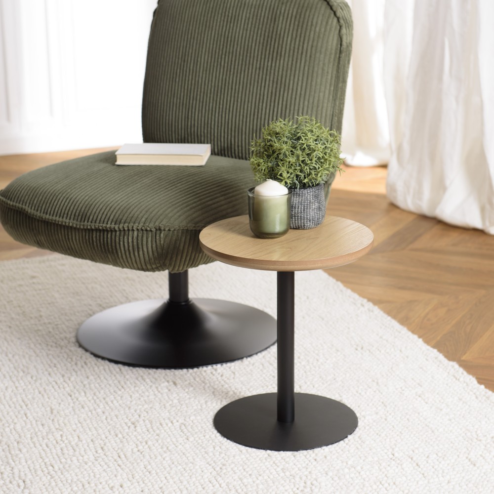 Round side table in natural-coloured wood with black legs, D35cm | Macabane