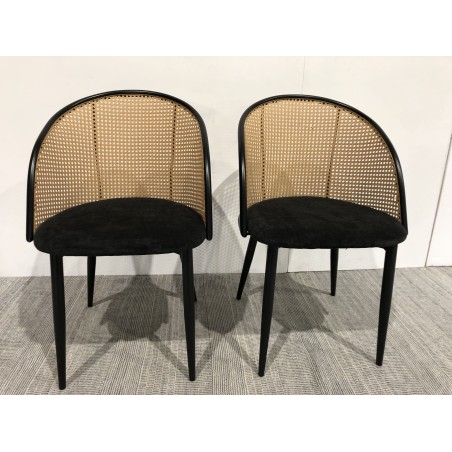 SECONDE MAIN - 2 fauteuils tissu noir dossier arrondi effet cannage