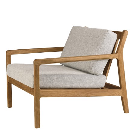 Garden armchair made from recycled teak in a natural finish