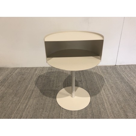Round side table in beige steel, D35cm | Agathe Collection