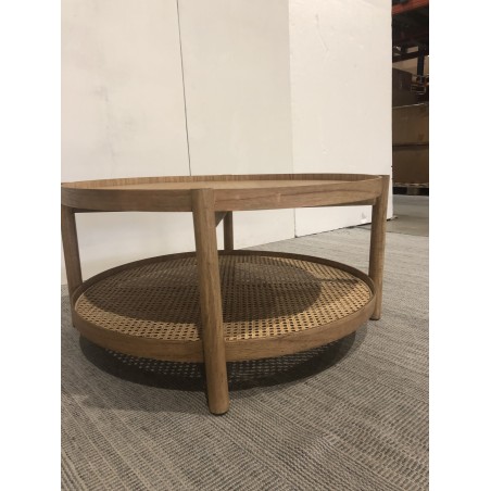 Table basse en bois 80.5cm avec tablette en rotin | Seconde Main