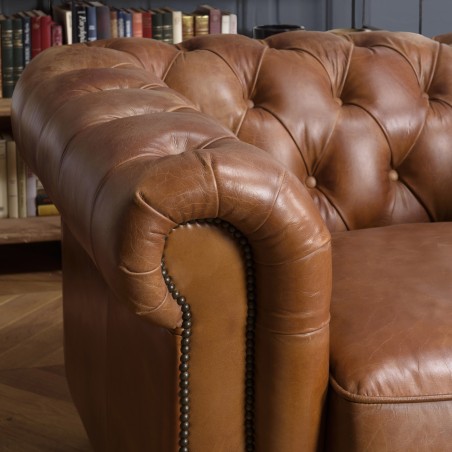 OCTAVE Vintage Brown Chesterfield Armchair | Baroque Style